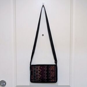 NWOT Beckwoman Super Unique Bottom Zip Crossbody Bag